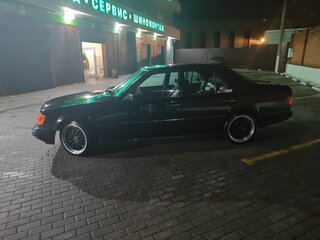 1992 Mercedes-Benz W124 220, чёрный, 450000 рублей, вид 3