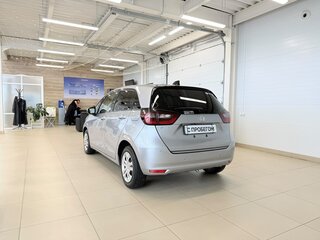 2020 Honda Fit IV, серый, 1229000 рублей, вид 4