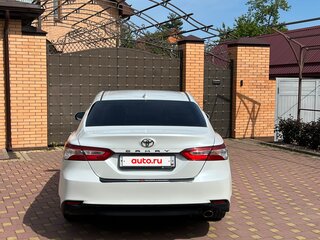 2018 Toyota Camry VIII (XV70), белый, 2475000 рублей, вид 5