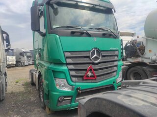 2019 Mercedes-Benz Actros, зелёный, 3950000 рублей, вид 2