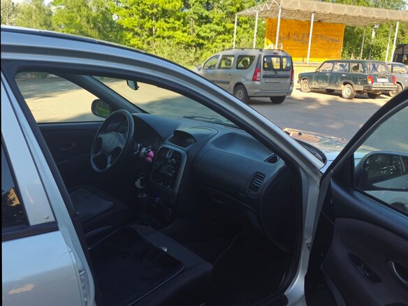 2003 Mitsubishi Carisma I Рестайлинг, серебристый, 385000 рублей - вид 11