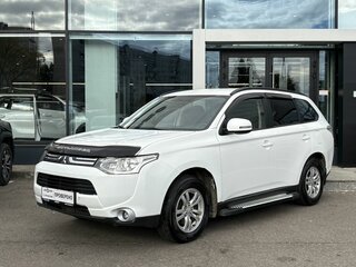 2013 Mitsubishi Outlander III, белый, 1299000 рублей, вид 1