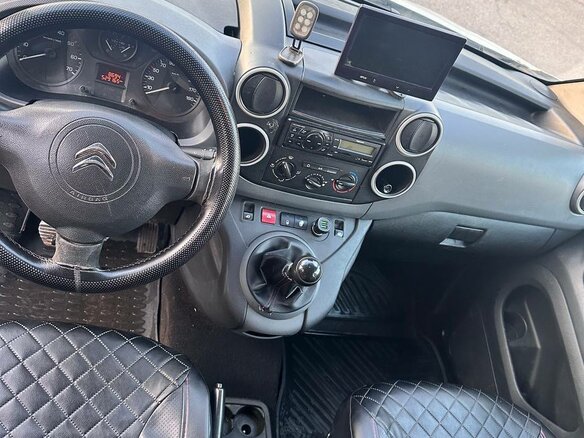 2012 Citroen Berlingo I Рестайлинг, белый, 430000 рублей - вид 6