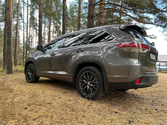 2014 Toyota Highlander III (XU50), серый, 2750000 рублей - вид 4
