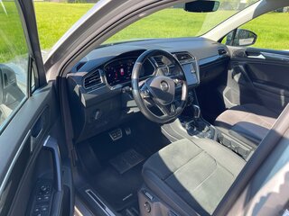 2018 Volkswagen Tiguan II, серебристый, 1940000 рублей, вид 5