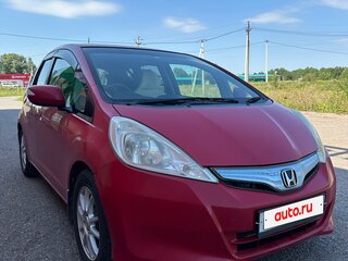 2011 Honda Fit Hybrid II, красный, 750000 рублей, вид 2