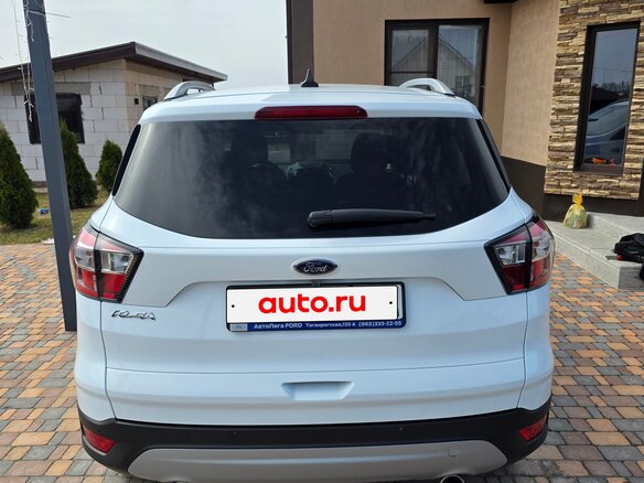 2017 Ford Kuga II Рестайлинг, белый - вид 5