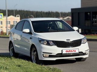 2017 Kia Rio III Рестайлинг, белый, 1250000 рублей, вид 2