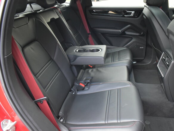 2021 Porsche Cayenne Coupé III, красный, 9100000 рублей - вид 17