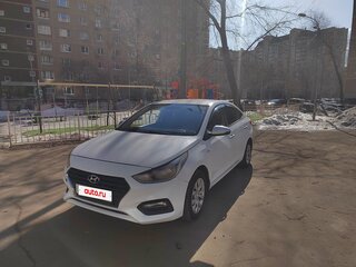 2019 Hyundai Solaris II, белый, 800000 рублей, вид 3