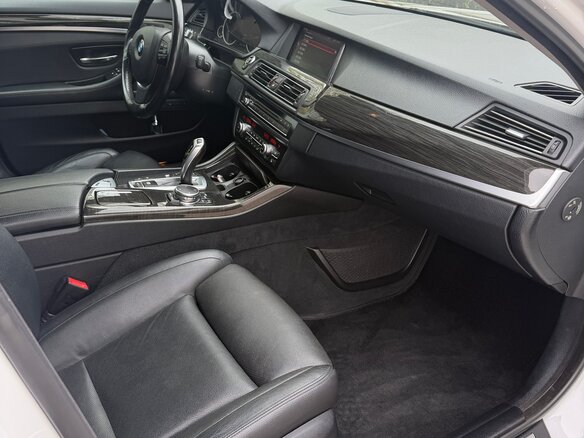 2016 BMW 5 серии 528i xDrive VI (F10/F11/F07) Рестайлинг, белый, 2200000 рублей - вид 16