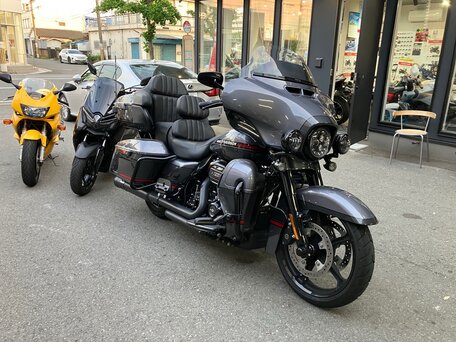 2020 Harley-Davidson CVO Limited, чёрный, 2477000 рублей, вид 4