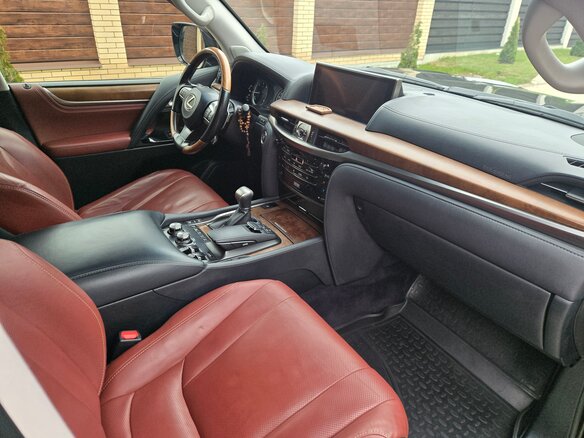 2016 Lexus LX 450d III Рестайлинг 2, чёрный, 6200000 рублей - вид 7