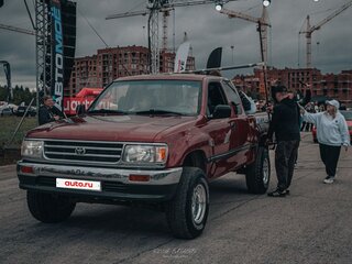 1998 Toyota T100, красный, 2050000 рублей, вид 3
