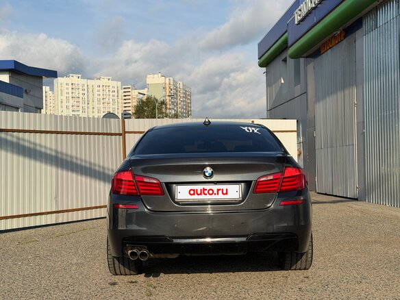 2011 BMW 5 серии 528i VI (F10/F11/F07), серый - вид 4
