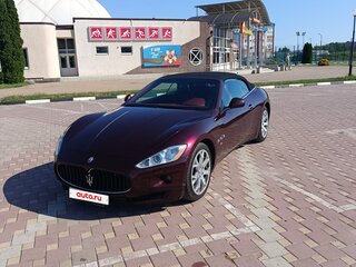 2010 Maserati GranCabrio I, пурпурный, 8500000 рублей, вид 1