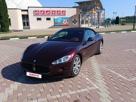 2010 Maserati GranCabrio I, пурпурный, 8000000 рублей, вид 1