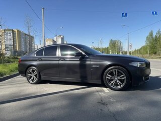 2014 BMW 5 серии 525d xDrive VI (F10/F11/F07) Рестайлинг, серый, 1850000 рублей, вид 5