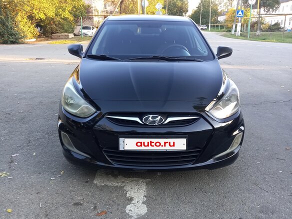 2012 Hyundai Solaris I, чёрный, 590000 рублей - вид 2