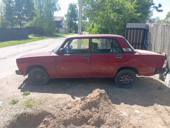 1998 Lada (ВАЗ) 2107, красный, 90000 рублей - вид 4