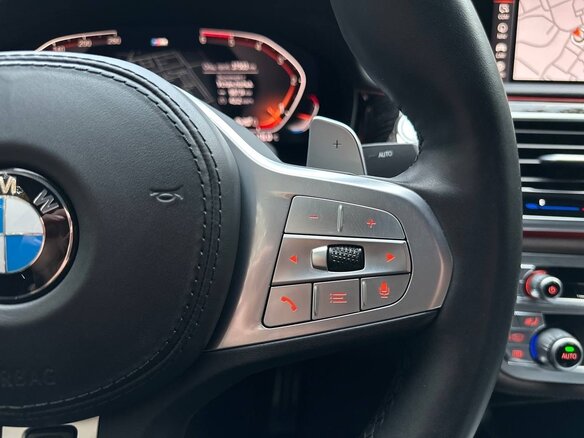 2020 BMW 7 серии 730d xDrive VI (G11/G12) Рестайлинг, чёрный, 8500000 рублей - вид 15