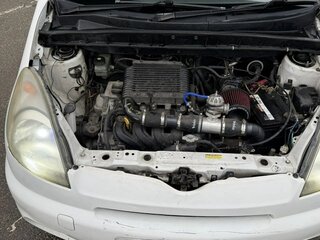 2001 Toyota FunCargo, белый, 600000 рублей, вид 5