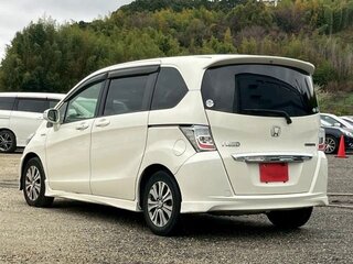 2016 Honda Freed I Рестайлинг 2, серебристый, 873000 рублей, вид 5