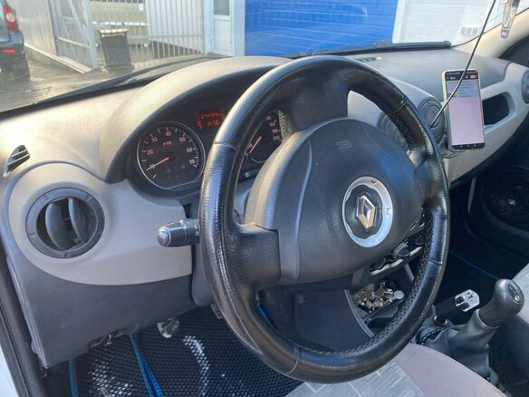 2012 Renault Logan I Рестайлинг, белый, 250000 рублей - вид 9