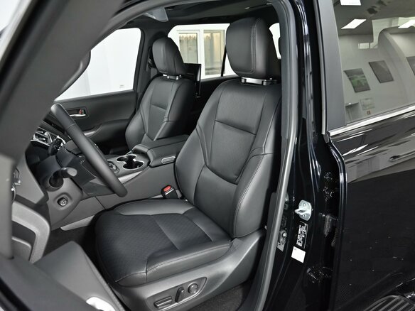 2026 Toyota Land Cruiser 300 Series, чёрный, 14450000 рублей - вид 13
