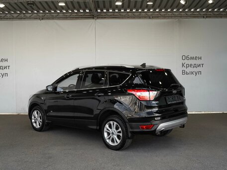 2017 Ford Kuga II Рестайлинг, чёрный, 1549000 рублей, вид 4