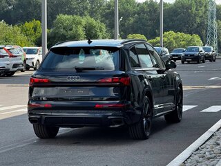 2026 Audi Q7 50 TDI II (4M) Рестайлинг 2, серый, 14500000 рублей, вид 5
