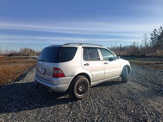 1998 Mercedes-Benz M-Класс 320 I (W163), серебристый, 600000 рублей, вид 5