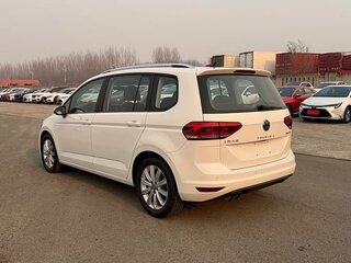 2021 Volkswagen Touran L II, белый, 1680007 рублей, вид 4