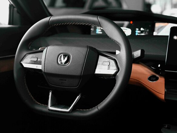 2024 Changan UNI-V I, серый, 3329900 рублей - вид 13