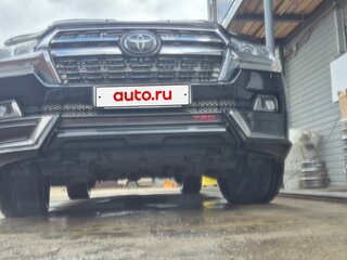 2019 Toyota Land Cruiser 200 Series Рестайлинг 2, чёрный, 6450000 рублей, вид 5