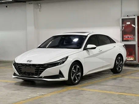 2021 Hyundai Elantra VII (CN7), белый, 1750000 рублей, вид 1