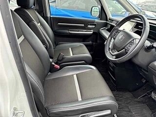 2020 Honda Stepwgn Spada V Рестайлинг, белый, 2200000 рублей, вид 4