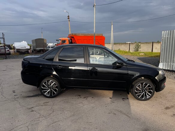 2024 Lada (ВАЗ) Granta I Рестайлинг, чёрный, 850000 рублей - вид 3