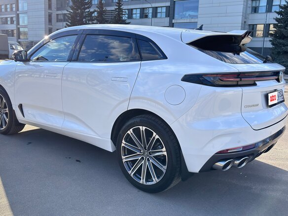 2024 Changan UNI-K, белый, 3000000 рублей - вид 6