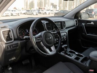 2019 Kia Sportage IV Рестайлинг, чёрный, 1894000 рублей, вид 5