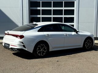 2021 Kia K5 III, белый, 2300000 рублей, вид 5