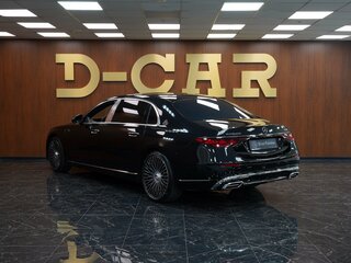2026 Mercedes-Benz Maybach S-Класс 680 II (Z223) Рестайлинг, чёрный, 43581660 рублей, вид 4