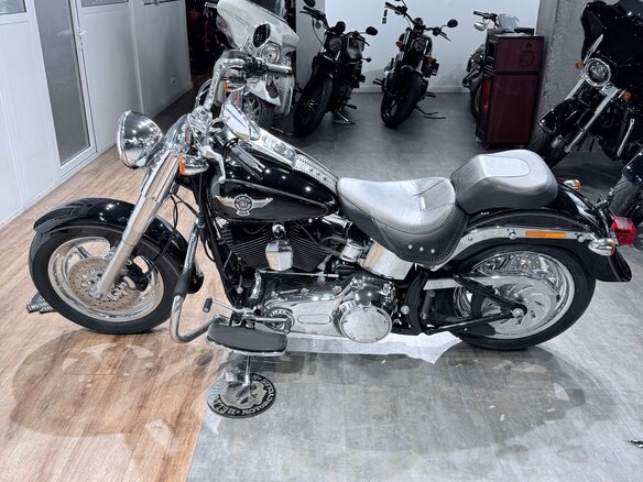 2010 Harley-Davidson Fat Boy, чёрный, 1299000 рублей - вид 8
