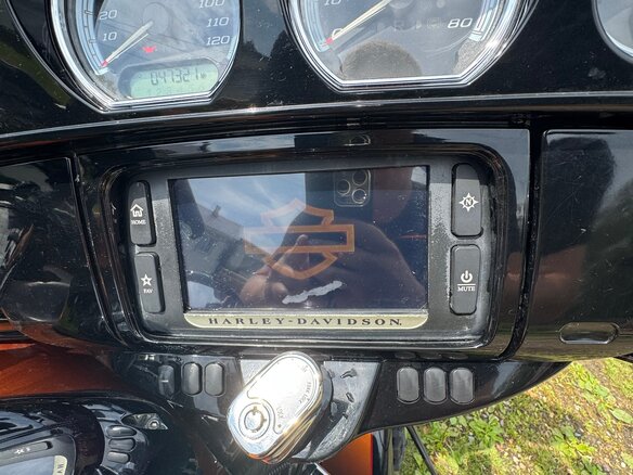 2014 Harley-Davidson Electra Glide, коричневый, 1000000 рублей - вид 5