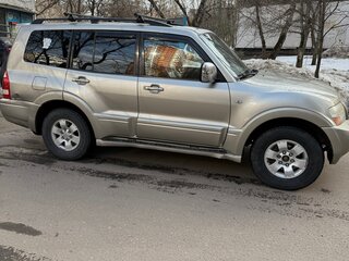 2004 Mitsubishi Pajero III Рестайлинг, бежевый, 750000 рублей, вид 3