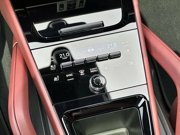 2026 Porsche Cayenne Coupé III Рестайлинг, чёрный - вид 22