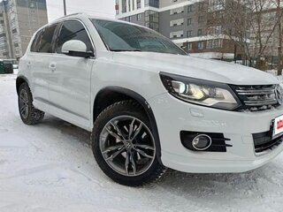2013 Volkswagen Tiguan I Рестайлинг, белый, 2000000 рублей, вид 1