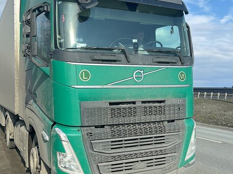2021 Volvo FH 540, зелёный, 9652000 рублей, вид 1