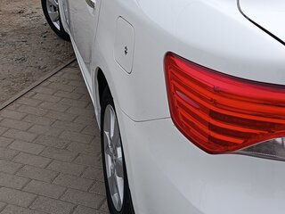 2012 Toyota Avensis III Рестайлинг, белый, 1200000 рублей, вид 3