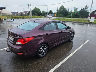 2013 Hyundai Solaris I, фиолетовый, 795000 рублей, вид 4